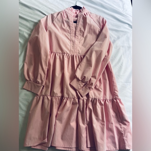 Pink dress with smock neck. - Picture 3 of 3